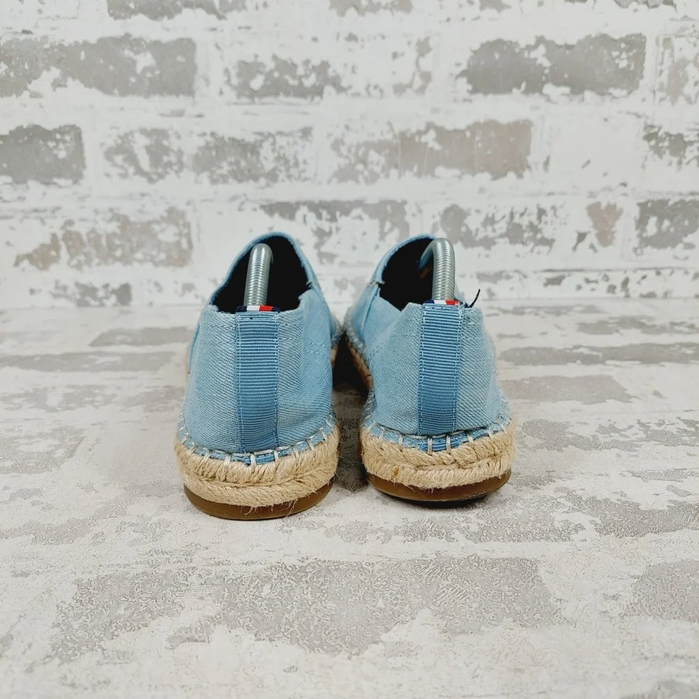 NEW Tommy Hilfiger Pryana-M Light Blue Canvas Espadrille Flats A672